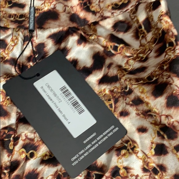 Prettylittlething brown leopard print satin short - Picture 6 of 8